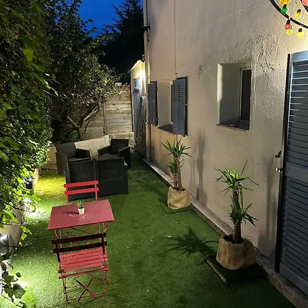 Two With 30 M2 Garden In Cagnes-sur-Mer