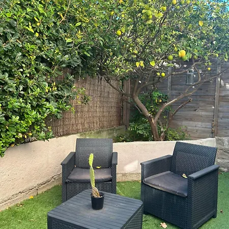2 Pieces Avec Jardin Classe Meuble De Tourisme 2 Etoiles 생로랑뒤바르